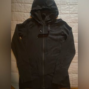 Lululemon Stride Sweater size 8